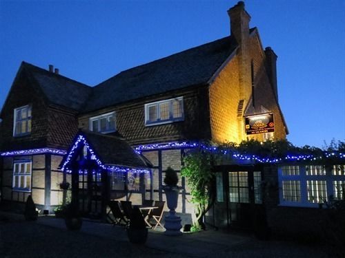 Vulcan Lodge Guest House Horley Dış mekan fotoğraf
