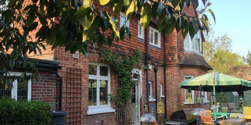 Vulcan Lodge Guest House Horley Dış mekan fotoğraf